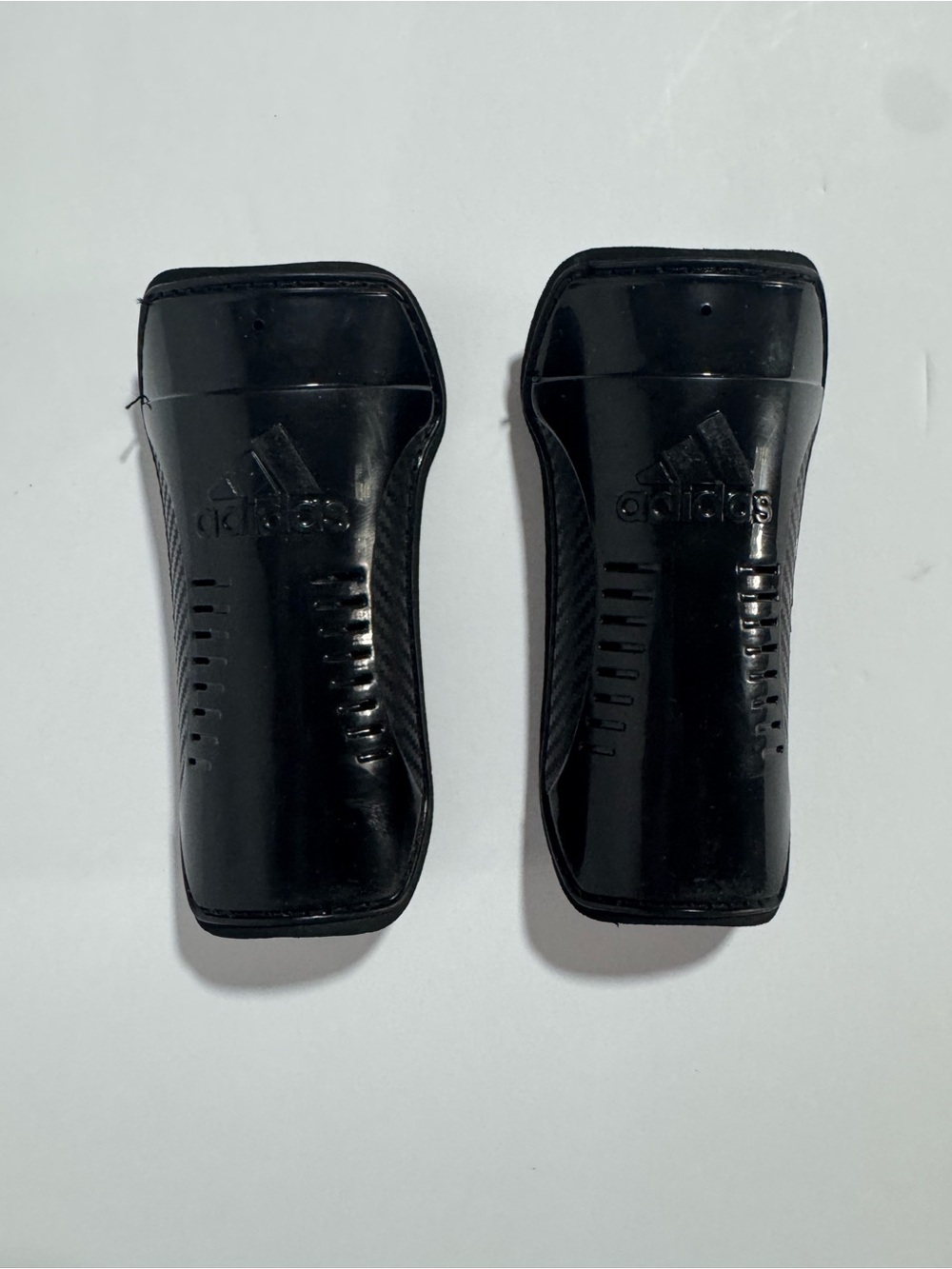 Adidas Black Slip-In Soccer Shin Guards Size M Medium Pair